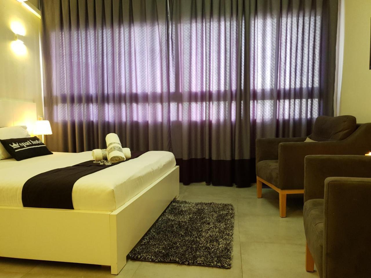 Spat Hotel Ашдод Екстериор снимка