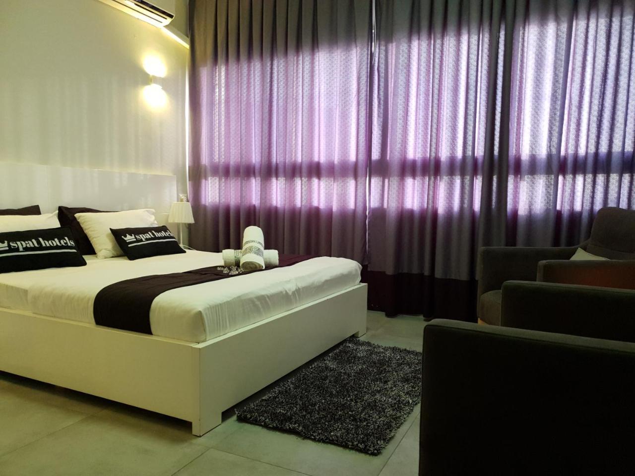 Spat Hotel Ашдод Екстериор снимка