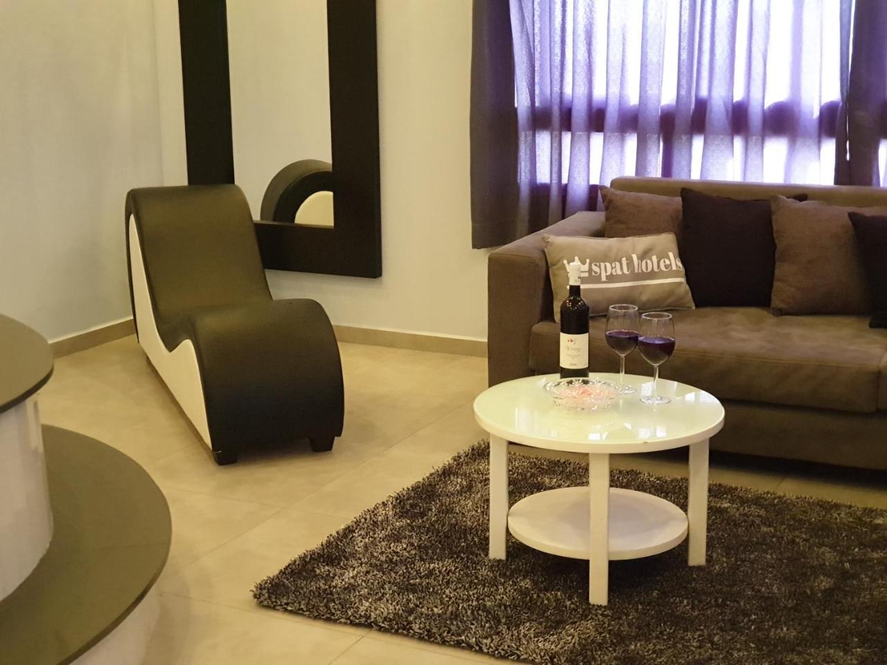 Spat Hotel Ашдод Екстериор снимка