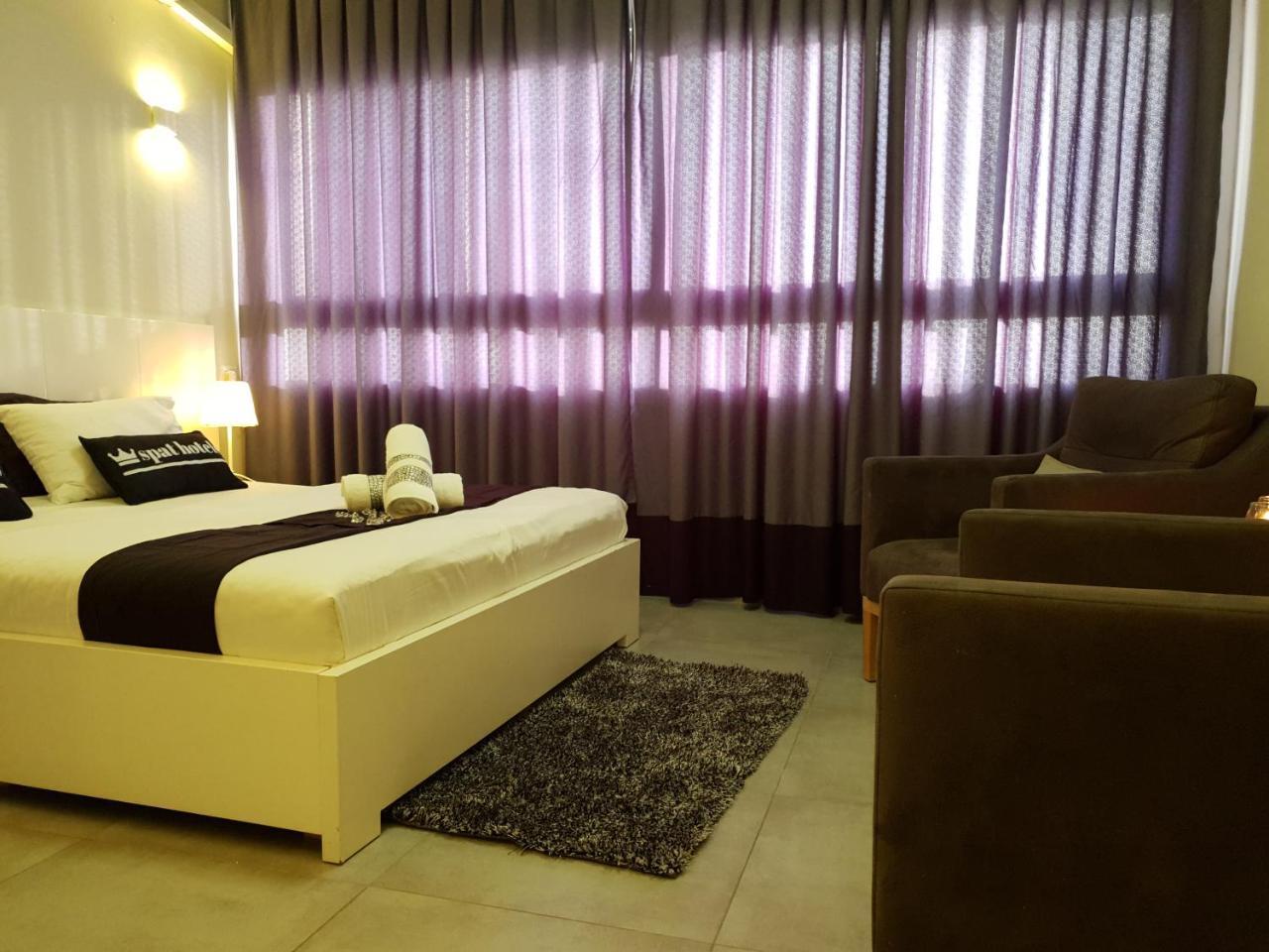 Spat Hotel Ашдод Екстериор снимка