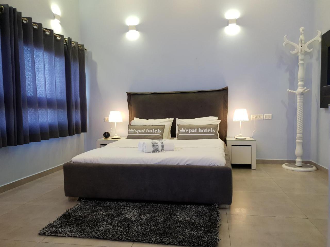Spat Hotel Ашдод Екстериор снимка