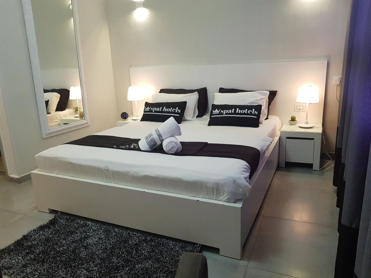 Spat Hotel Ашдод Екстериор снимка