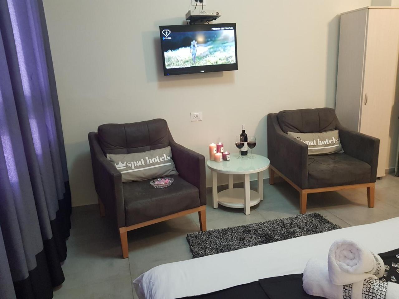 Spat Hotel Ашдод Екстериор снимка